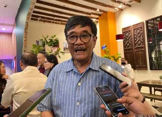 Djarot Syaiful Hidayat mendesak Pemprov Jakarta mengisi jabatan kepala dinas yang kosong. (Sumber: Poskota/Pandi Ramedhan)