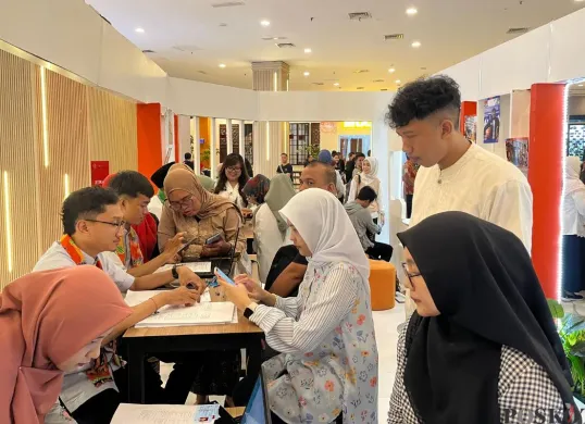 Kegiatan PTSP di Mal Kebayoran Park, Jakarta Selatan, Minggu, 4 Mei 2025. (Sumber: Poskota/Pandi Ramedhan)