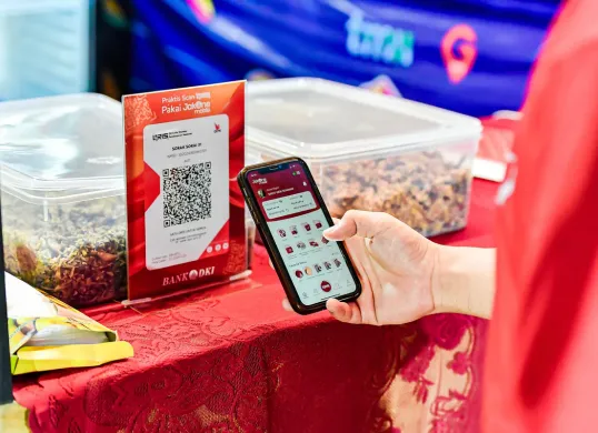 Ilustrasi aplikasi JakOne Mobile Bank DKI yang menampilkan layanan transaksi nasabah. (Sumber: Bank DKI)