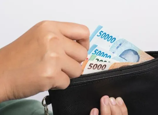 Pinjaman tanpa jaminan adalah bentuk fasilitas kredit yang diberikan kepada individu tanpa memerlukan agunan sebagai syarat pencairan. (Sumber: Freepik)