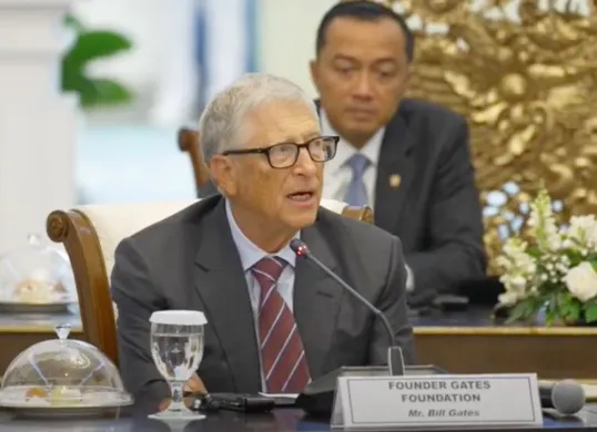 Potret pendiri Microsoft, Bill Gates saat berada di Istana Negara pada Rabu, 7 Mei 2025. (Sumber: YouTube/Sekretariat Negara)