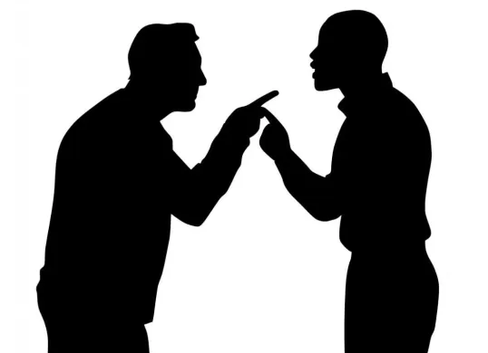 Ilustrasi debt collector (DC) pinjol melakukan penagihan. (Sumber: PxHere)