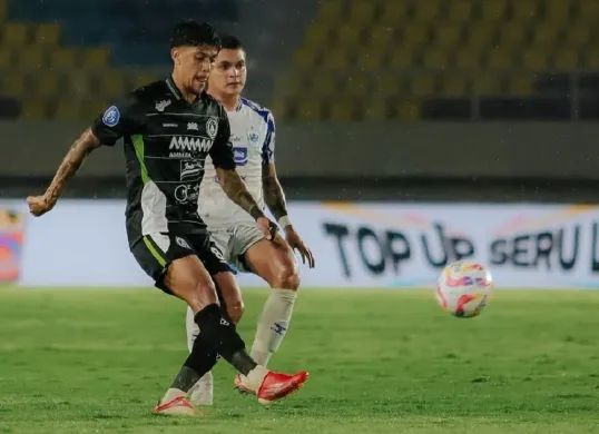 Duel PSIS Semarang vs PSS Sleman di pekan 32 Liga 1 2024-2025 bakal dipimpin oleh wasit asing. (Foto: Instagram/@pssleman)
