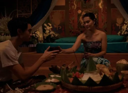 Cuplikan film 'Gowok Kamasutra Jawa' garapan Hanung Bramantyo yang sedang viral. (Sumber: Istimewa)