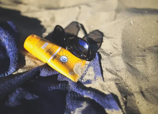7 tips memilih sunscreen yang tepat sesuai jenis kulit wajah. (Sumber: Pixabay/kaboompics)