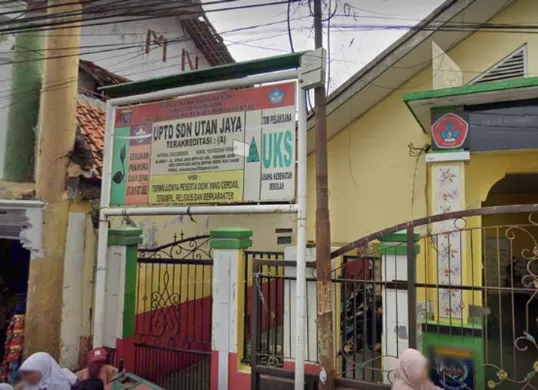 Ahli waris gembok SDN Utan Jaya Depok, klaim tanah sekolah milik keluarga sejak 1967. Simak kronologi lengkap sengketa 35 tahun yang belum terselesaikan. (Sumber: Google Street View, 2024)