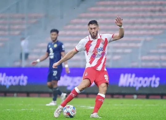 Nama terakhir yang mencuri perhatian adalah Giancarlo Gallifuoco, seorang bek tengah berkebangsaan Australia-Italia yang pernah memperkuat tim muda Tottenham Hotspur. (Sumber: Instagram/@giange94)