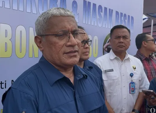 Kepala Badan Narkotika Nasional (BNN) RI, Komjen Marthinus Hukom usai kegiatan sosialisasi pencegahan narkoba di Palmerah, Jakarta Barat, Kamis, 8 Mei 2025. (Sumber: Poskota/Pandi Ramedhan)