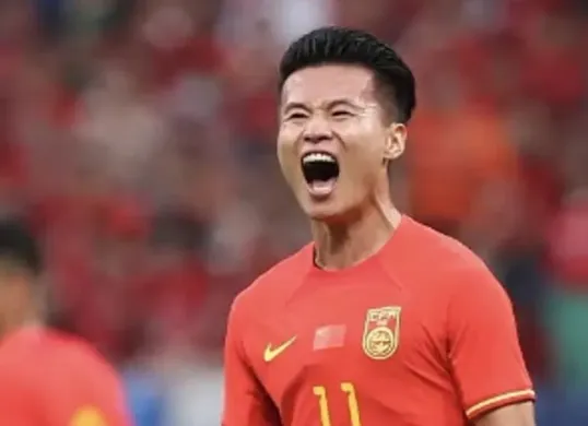 Winger andalan China, Lin Liangming dipastikan absen saat bertandang ke markas Timnas Indonesia. (Sumber: Instagram/@liangminlin11)