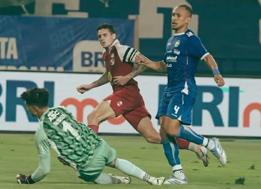 Update klasemen Liga 1 pasca Persib menahan imbang Barito Putera di pertandingan pekan 32, Jumat 9 Mei 2025. (Foto: Instagram/@psbaritoputeraofficial)