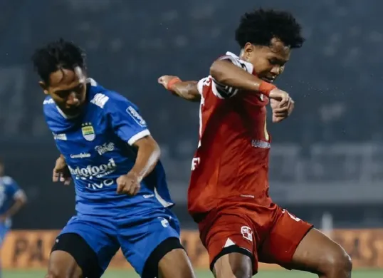 Kepemimpinan Gedion Dapaherang Disorot, Persib Resmi Layangkan Surat Protes ke PSSI!. (Foto: persib.co.id)
