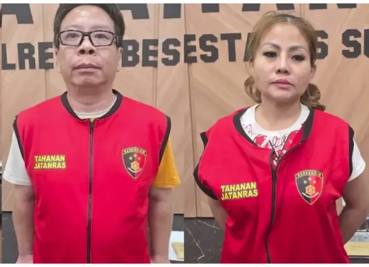 Bos CV Sentoso Seal, Jan Hwa Diana & suami ditahan usai viral rusak mobil kontraktor. Sebelumnya, mereka tersandung kasus dugaan penahanan ijazah karyawan & usaha tanpa izin. (Sumber: Istimewa Polrestabes Surabaya)
