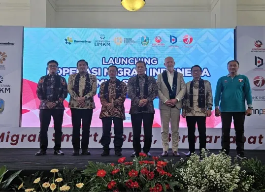 Penandatanganan Memorandum of Understanding (MoU) antara Finnet dengan Koperasi Migran Indonesia Makmur Sejahtera (MIMS).
