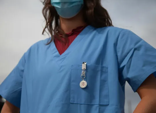 Hari Perawat Internasional Diperingati Tiap 12 Mei, Ini Sejarah dan Tema 2025 (Sumber: Unsplash/MedicAlert UK)