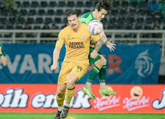 Hasil Persebaya vs Semen Padang di pertandingan terakhir pekan ke-32 Liga 1 2024-2025. (Foto: Instagram/@officialpersebaya)