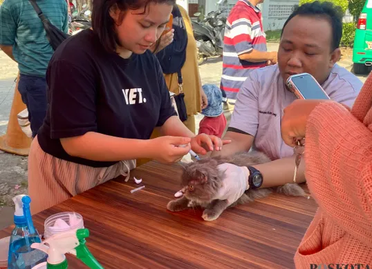 Booth Pelayanan gratis untuk warga Tangerang yang dihadirkan di kegiatan Car Free Day pada Minggu, 11 Mei 2025. (Sumber: Poskota/Primayanti Manulu)