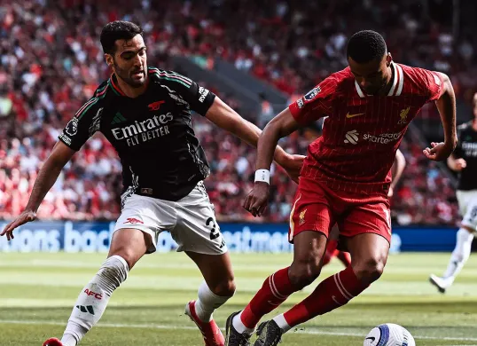 Pertandingan Liverpool vs Arsenal di pekan 36 Premier League 2024-25 berakhir imbang 2-2. (Sumber: Instagram @liverpoolfc)
