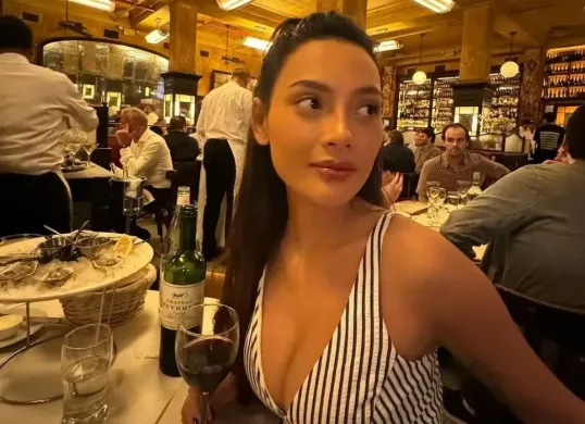 Erika Carlina ikut terseret skandal Aldy Maldini soal dugaan penipuan fans, ternyata ini hubungan keduanya. (Sumber: Instagram)