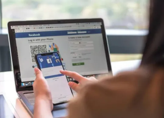 Ilustrasi cara mengunci profil Facebook untuk menjaga privasi di media sosial. (Sumber: Pinterest)