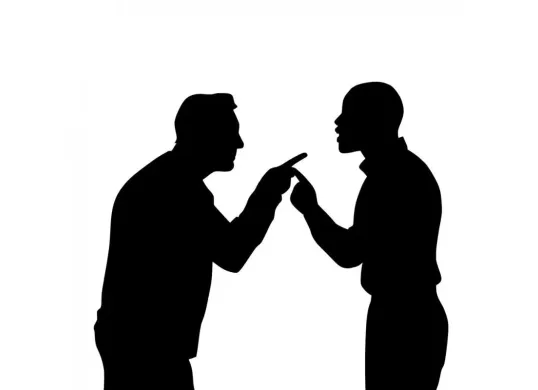 Ilustrasi debt collector (DC) pinjol melakukan penagihan. (Sumber: PxHere)