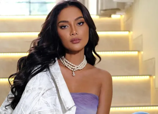 Erica Karlina menanggapi soal desakan para netizen yang memintanya untuk berkomentar soal kasus dugaan penipuan Aldy Maldini. (Sumber: Instagram/@erika.carl)