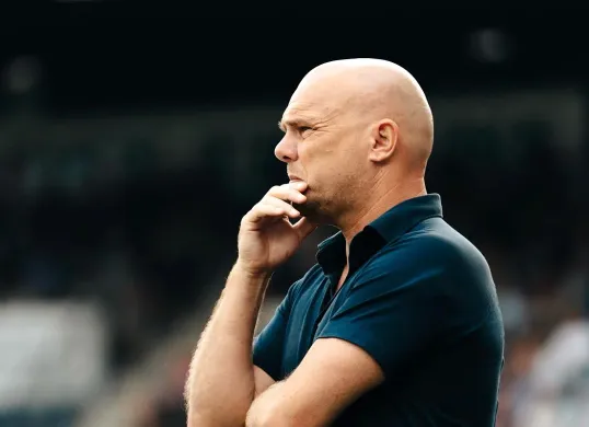 Johnny Jansen dirumorkan bakal jadi pelatih Bali United di Liga 1 musim 2025-26. (Sumber: Instagram @peczwolle)