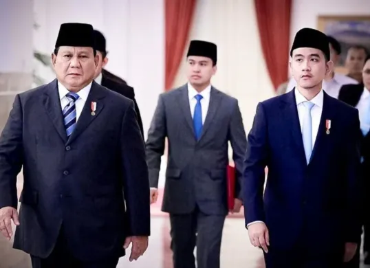 Penulis Muhammad Hisyam menyoroti pemerintahan Presiden Prabowo Subianto hingga menyinggung kanal YouTube Wapres Gibran yang kini tengah mencuri perhatian publik. (Sumber: Instagram/@gibran_rakabuming)