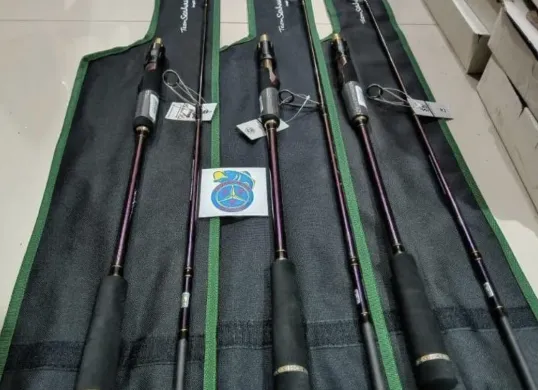 Joran Seahawk Monstros kuat, ringan, dan cocok untuk teknik micro jigging di perairan dangkal. Pilihan tepat untuk pemancing pemula dan profesional. (Sumber: Pinterest)