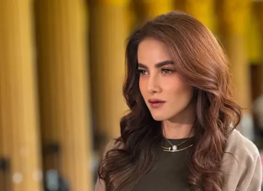Potret terbaru Olla Ramlan tanpa hijab. (Sumber: Instagram/@ollaramlan)