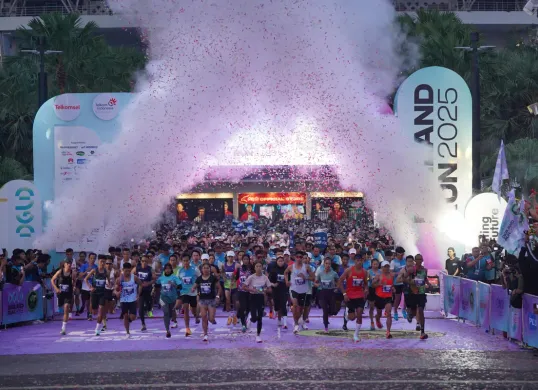 Para peserta Digiland Run 2025 mulai berlari setelah flag off Digiland Run 2025. (Sumber: Dok. Telkom Indonesia)