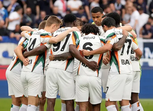 Venezia menelan kekalahan telak dari Cagliari pada pekan 37 Serie A. (Sumber: Instagram @veneziafc)