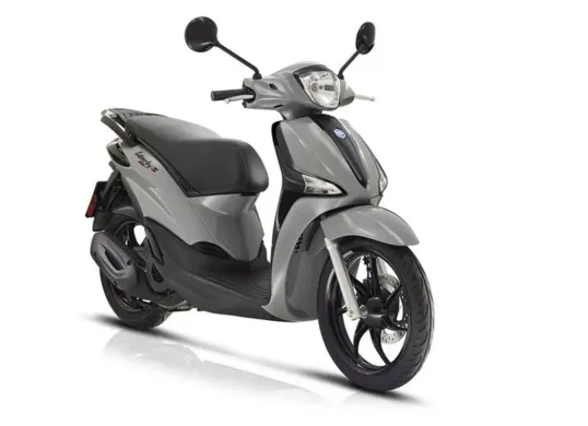 Piaggio Liberty S 125 hadir sebagai pesaing baru di pasar skutik 125 cc Indonesia yang selama ini didominasi merek Jepang seperti Honda dan Yamaha. (Sumber: Pinterest)