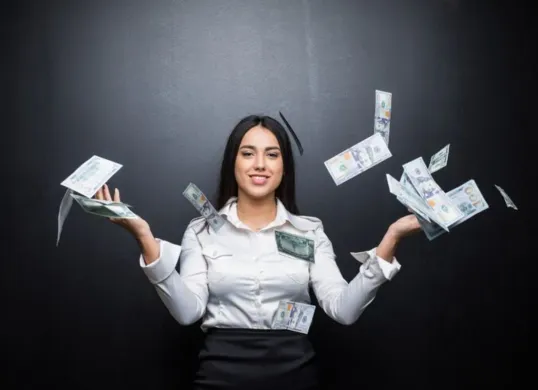 OJK tetapkan aturan baru pinjol legal 2025, simak selengkapnya. (Sumber: Freepik)