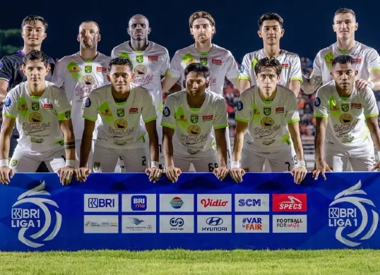 Persebaya bakal tampil tanpa kiper Timnas Indonesia, Ernando Ari, di pertandingan terakhir Liga 1 2024-2025 melawan Bali United. (Foto: Instagram/@officialpersebaya)