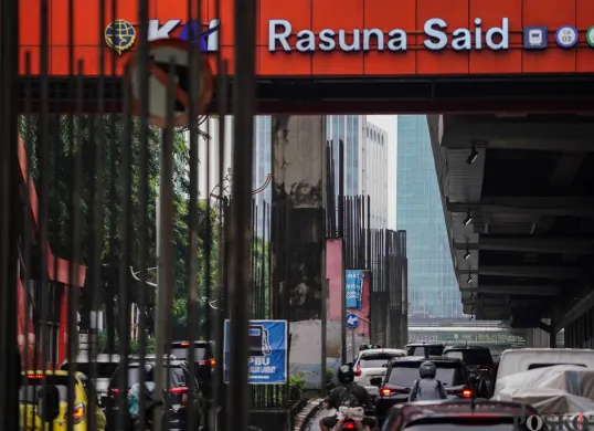 Tiang Monorel di Sepanjang Jalan Rasuna Said Terbengkalai