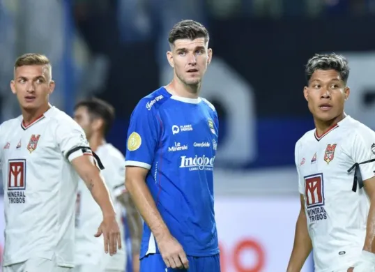 Nick Kuipers resmi berpamitan dengan tim Persib Bandung, musim depan kemungkinan gabung klub ini. (Sumber: persib.co.id)