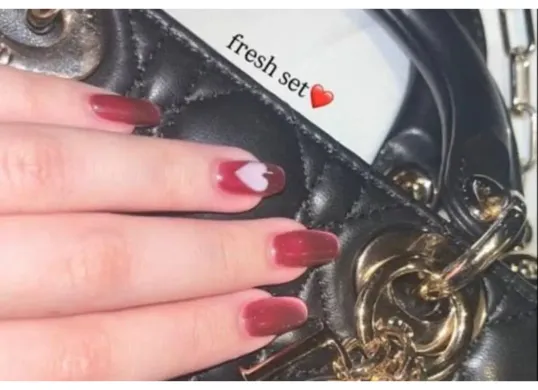 Celeste Anastasya mendadak viral usai dikawal Polisi Patroli dan Pengawalan (Patwal) hanya untuk mengejar jadwal nail art (Sumber: X/@kowalskuy)