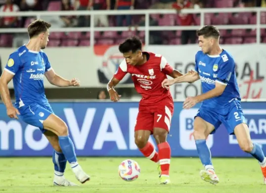 Cek head to head dan link live streaming Liga 1: Persib Bandung vs Persis Solo. (Sumber: PT LIB)