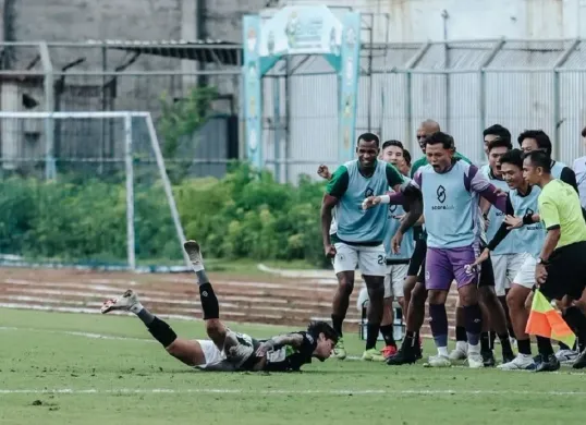 Kemenangan atas Madura United di Liga 1 2024-2025 tidak mampu menyelamatkan PSS Sleman dari jurang degradasi. (Foto: Instagram/@pssleman)