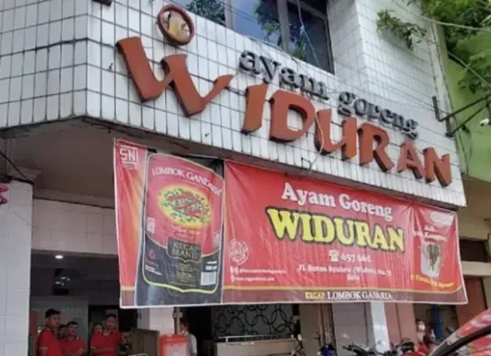 Ayam Goreng Widuran Solo: Sejarah, Menu, dan Kontroversi Status Non Halal. (Sumber: Instagram/@ayamgorengwiduransolo)