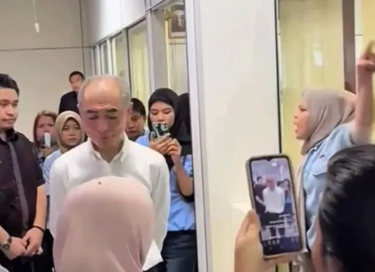 PT Mawura Indonesia tutup dan didemo karyawan tuntut gaji, warganet malah beri dukungan ke bos Jepang, ada apa? (Sumber: TikTok)