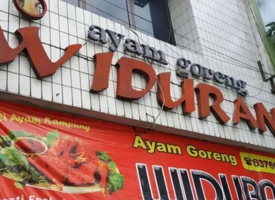 Setelah 52 tahun, Ayam Goreng Widuran cap menunya non halal, begini klarifikasi manajemen. (Sumber: Instagram/@ayamgorengwiduransolo)