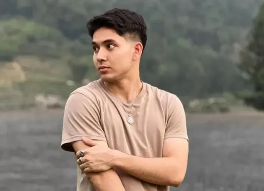 Potret Fadi Alaydrus. (Sumber: Instagram/@fadialaydrus)