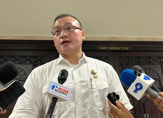 Anggota Komisi C DPRD DKI Jakarta dari Fraksi PDI Perjuangan, Hardiyanto Kenneth. (Sumber: POSKOTA | Foto: Pandi Ramedhan)