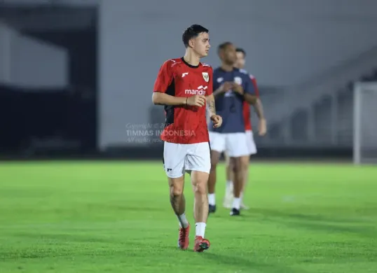 Siapa yang bakal menggantikan posisi Eliano Reijnders di skuad Timnas Indonesia dalam menghadapi laga melawan China dan Jepang? (Foto: kitagaruda.id)