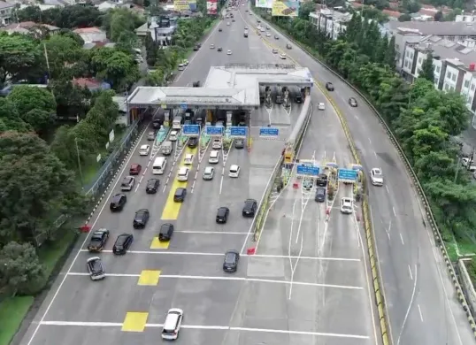 Situasi di Gerbang Tol saat libur panjang Kenaikan Yesus Kristus tahun 2025. (Sumber: Dok. Jasa Marga)