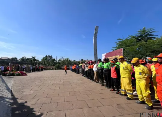 Apel dan Simulasi Kesiapsiagaan Jaga Jakarta dari Banjir di Ruang Limpah Lebak Bulus, Jakarta Selatan, Selasa, 4 November 2025. (Sumber: Poskota/M. Tegar Jihad)