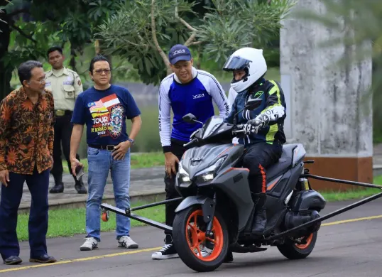 Yamaha dan Bosch menggelar pelatihan safety riding di Depok untuk tingkatkan kesadaran pengendara. (Sumber: Dok. Yamaha)