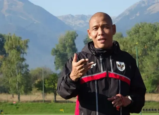 Pelatih Timnas Indonesia U-17 Nova Arianto (Sumber: Instagram/@novarianto30)
