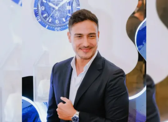 Hamish Daud minta maaf kepada Sabrina Alatas dan keluarganya yang terseret isu selingkuh. Ia menegaskan tidak ada orang ketiga dalam perceraiannya dengan Raisa dan meminta publik menghormati keputusan mereka. (Sumber: Instagram/@hamishdw)